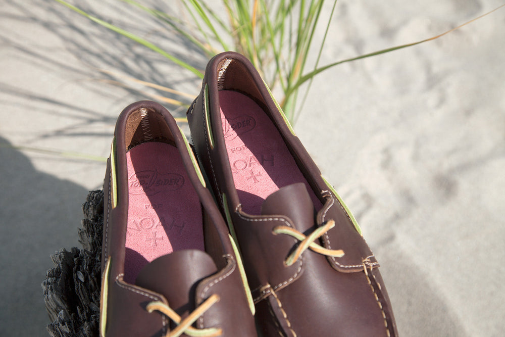 Sperry Top-Sider - Cover