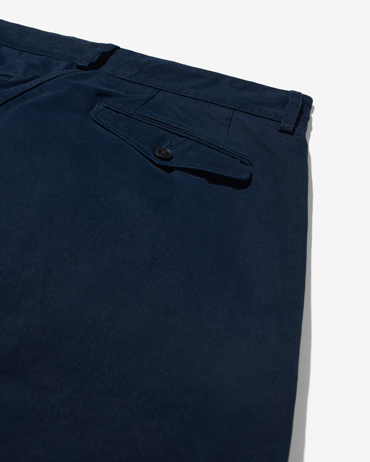 Single-Pleat Baggy Short