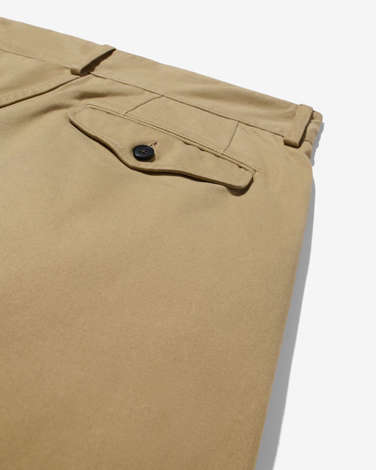 Single-Pleat Baggy Short